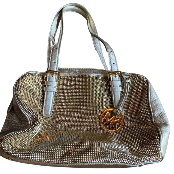 🍁🍂💣💫👀800$NWT !! SUPER RARE HTF!! MICHAEL KORS GOLD LEATHER MESH SATCHEl - Picture 2 of 11